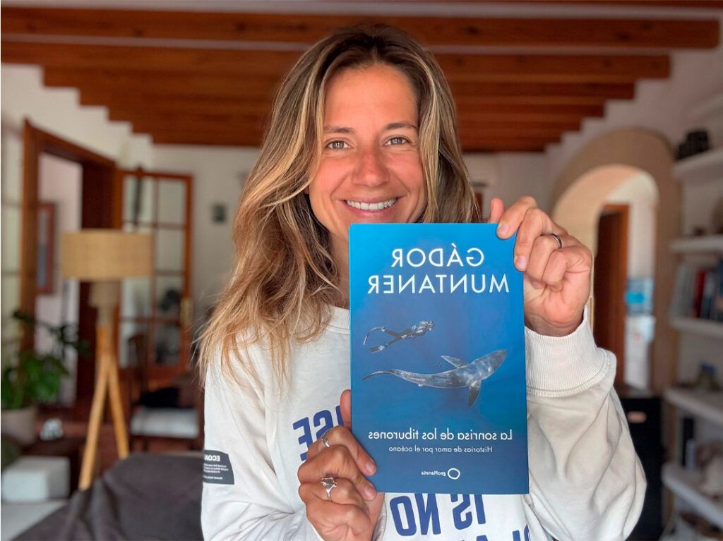 Gador Mundaner La Sonrisa de los tiburones